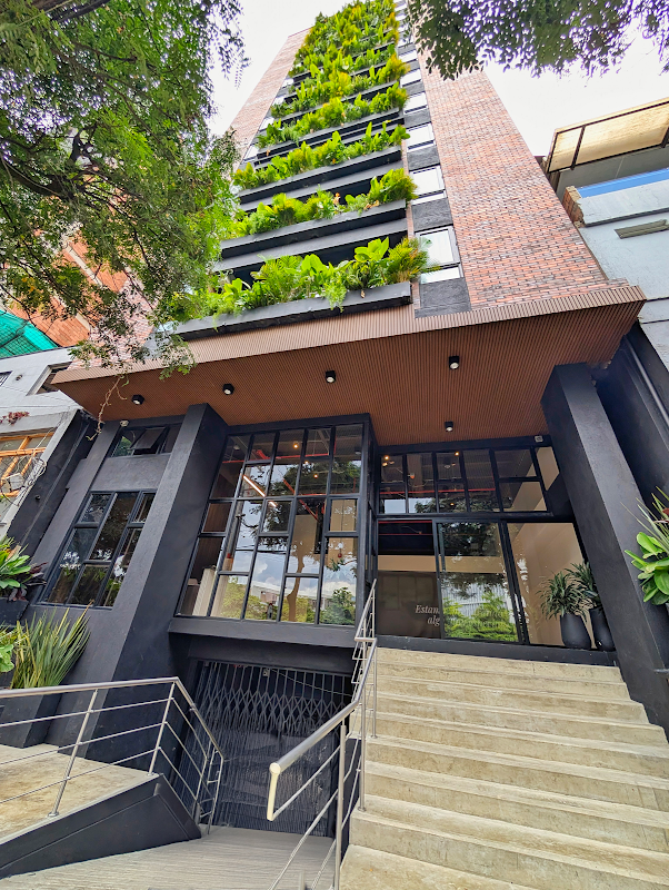 Laureles Selection Suites