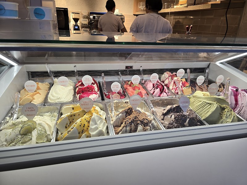 Antonio's Gelato & Cafe Laureles