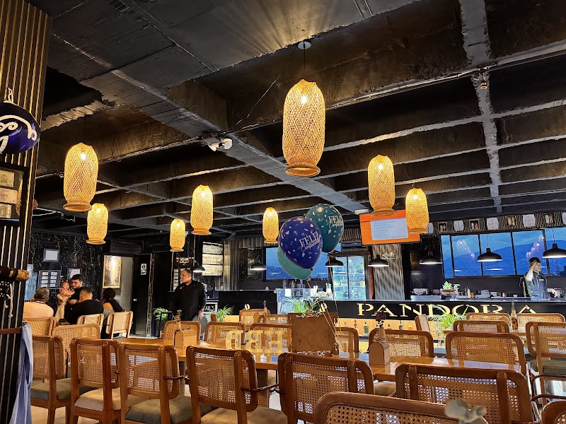 La Casa Humo & Grill