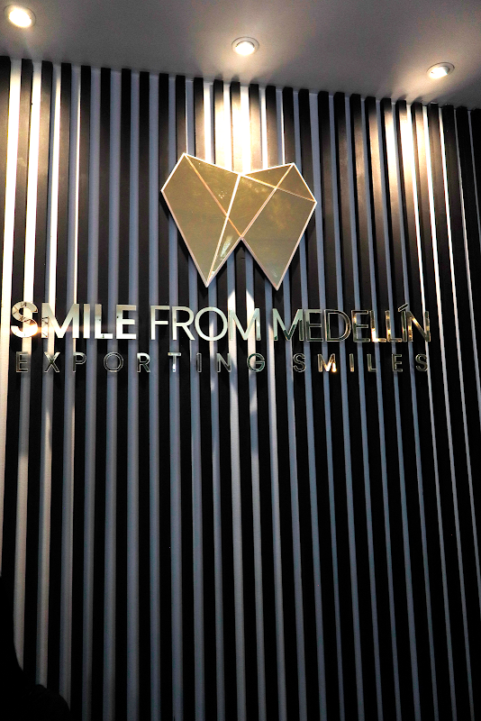 Smile From Medellin - Dental Clinic