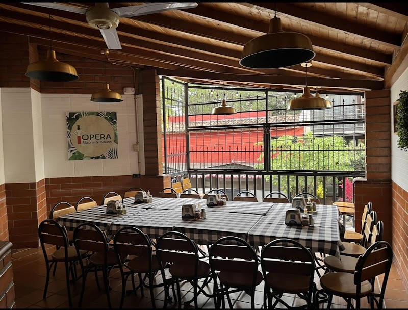 Opera | Pizzeria & Restaurant